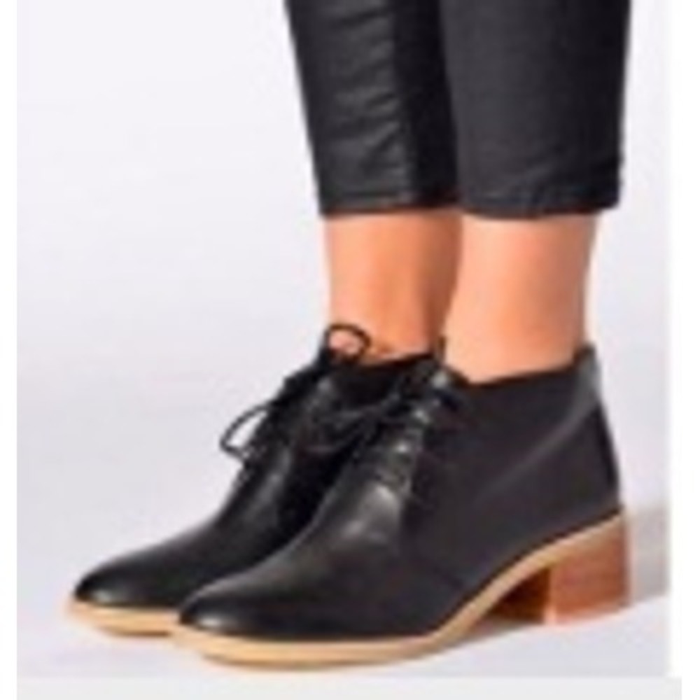 Clarks Originals Black Leather Desert Boots Block Heel Lace Up Ankle Booties 6.5